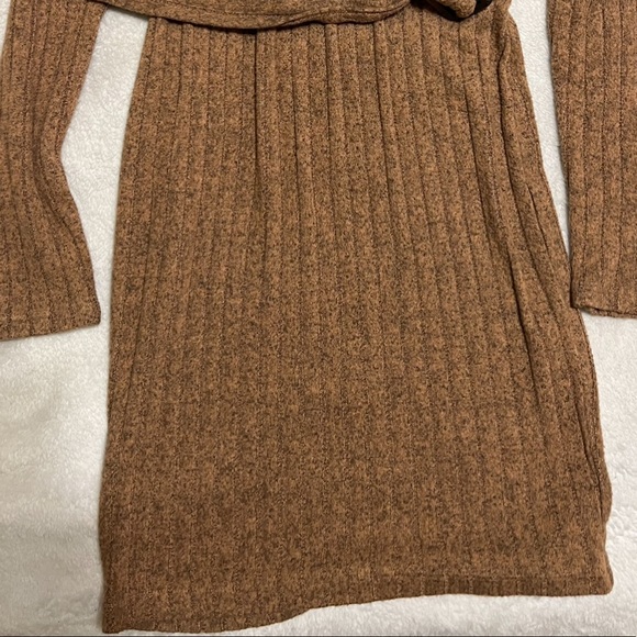 Brown fitted dress, long sleeve, Forever 22, Size small - Picture 4 of 4